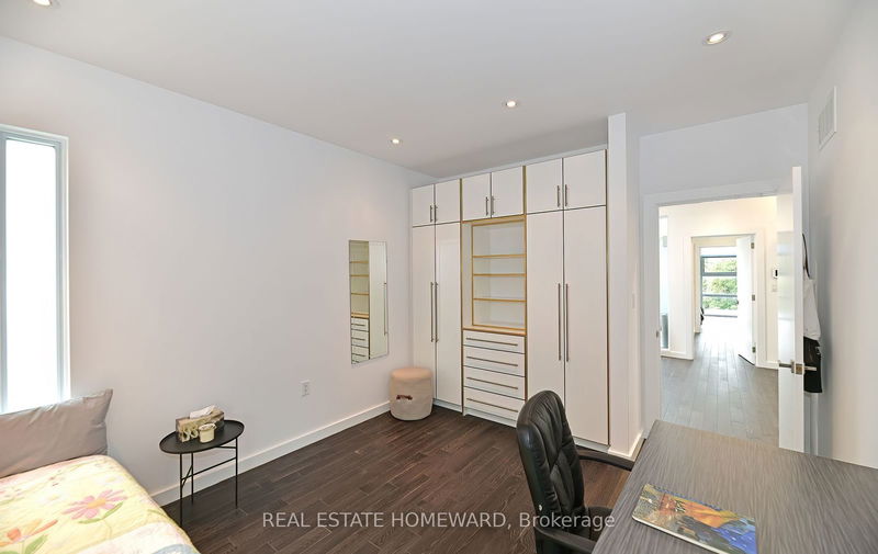 478 Melrose Ave  Toronto, M5M 1Z9 | Image 28