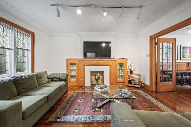 242 Castlefield Ave  Toronto, M4R 1G7 | Image 2