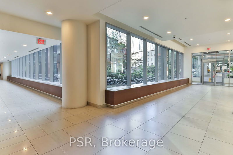  532 - 112 George St  Toronto, M5A 2M5 | Image 32