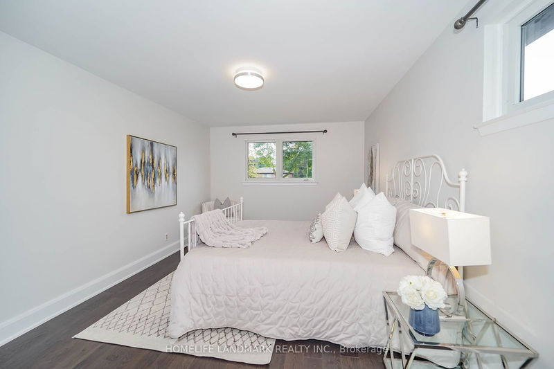 80 Kingslake Rd  Toronto, M2J 3E5 | Image 6