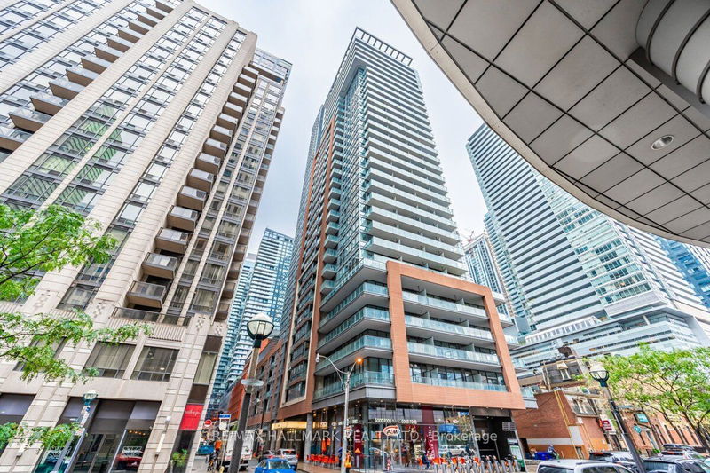 8 Mercer St #901, Toronto, Ontario (MLS C9370157)