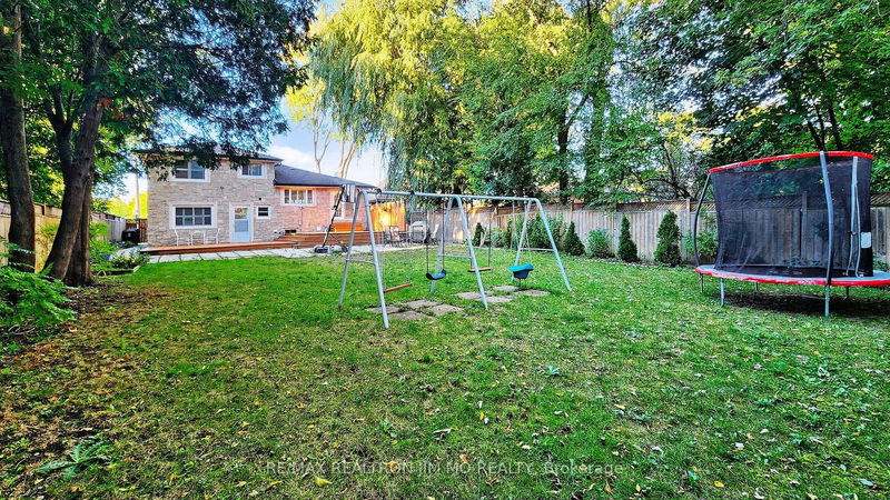 181 Bishop Ave  Toronto, M2M 1Z7 | Image 39