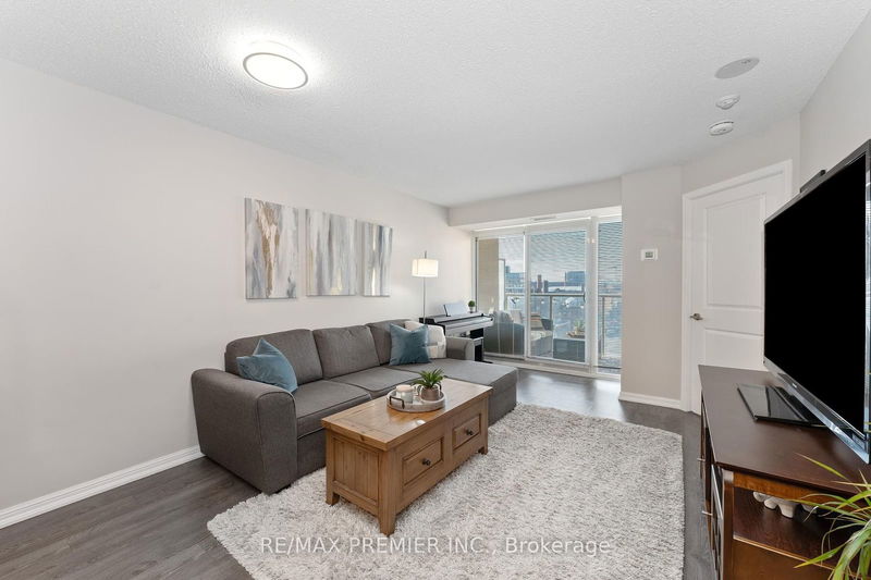  814 - 125 Western Battery Rd  Toronto, M6K 3R8 | Image 12