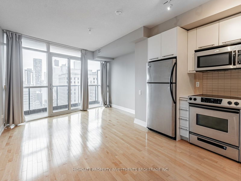  2108 - 21 Carlton St  Toronto, M5B 1L3 | Image 3