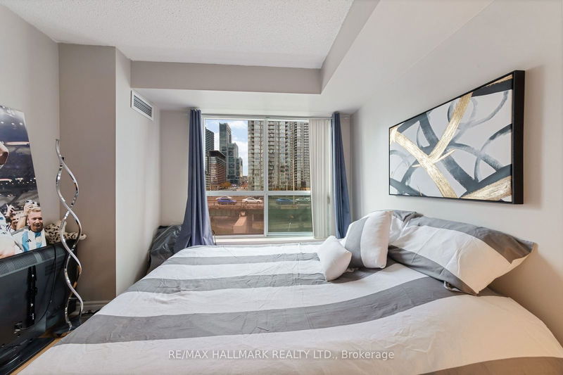  505 - 410 Queens Quay   Toronto, M5V 3T1 | Image 13