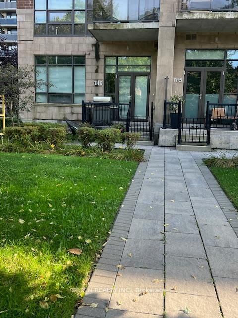 TH6 - 77 Keewatin Avenue
