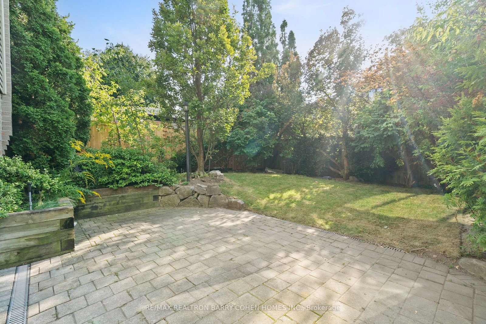Listing Image 28