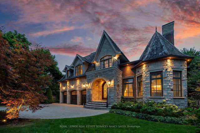 63 Rollscourt Drive