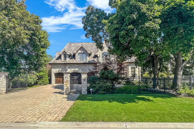 63 Rollscourt Drive
