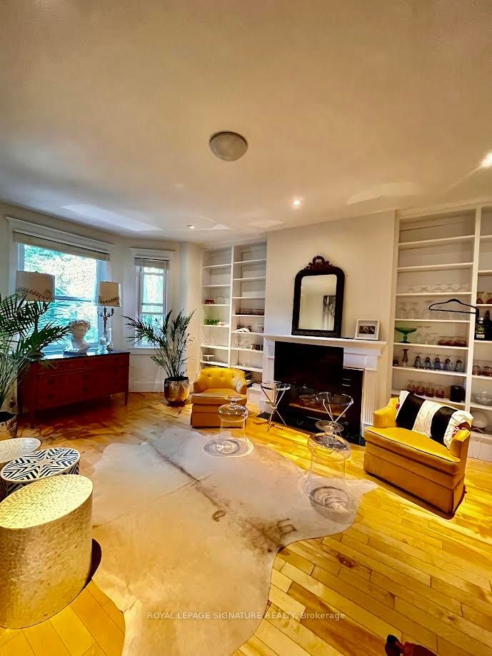 home for lease on Upper-220 Rose Park Drive