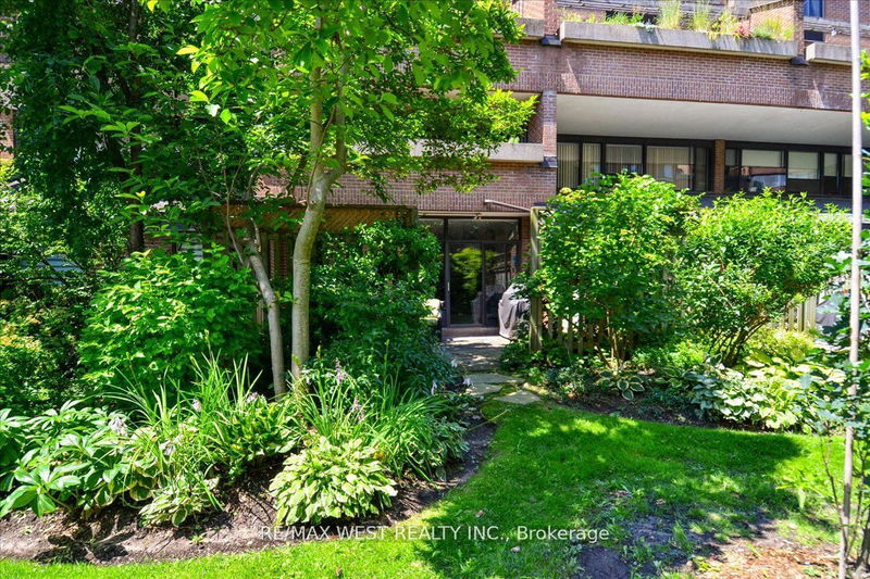  105 - 1555 Avenue Rd  Toronto, M5M 4M2 | Image 10