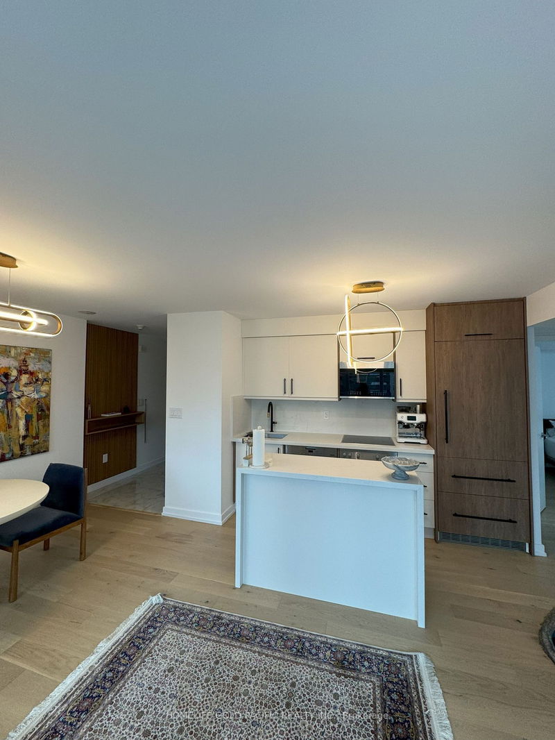  2103 - 15 Fort York Blvd  Toronto, M5V 3Y4 | Image 8