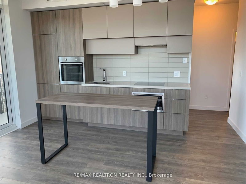 home for lease on 3308-8 Eglinton Avenue E