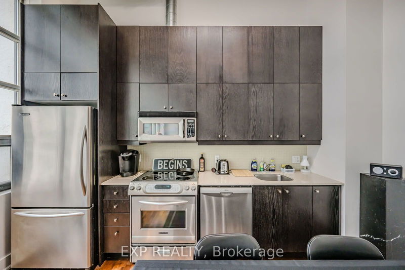  403 - 637 Lake Shore Blvd W Toronto, M5V 3J6 | Image 12