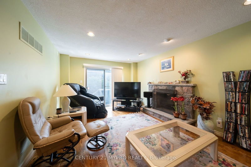 195 Banbury Rd  Toronto, M3B 3C6 | Image 14