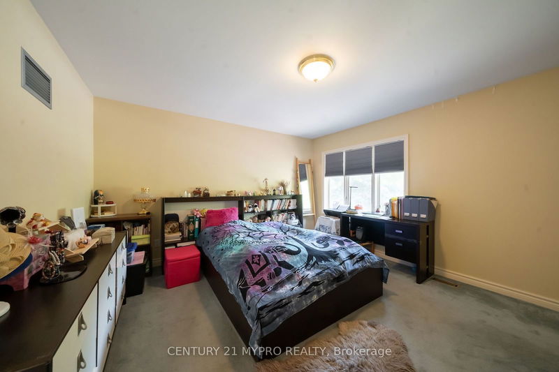 195 Banbury Rd  Toronto, M3B 3C6 | Image 24