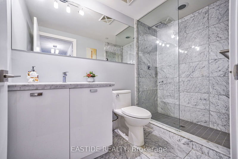  302 - 32 Davenport Rd  Toronto, M5R 0B5 | Image 21