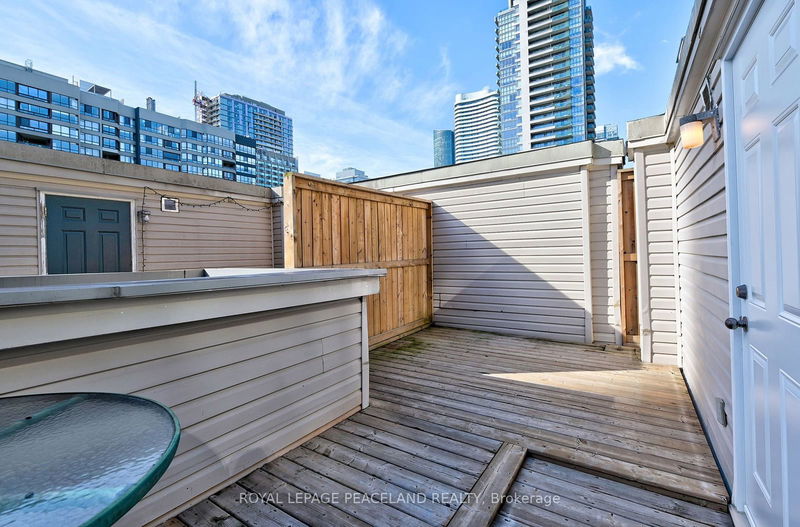  366 - 415 Jarvis St  Toronto, M4Y 3C1 | Image 20