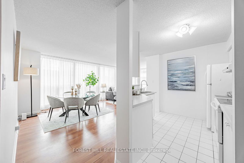  312 - 24 Wellesley St W Toronto, M4Y 2X6 | Image 3