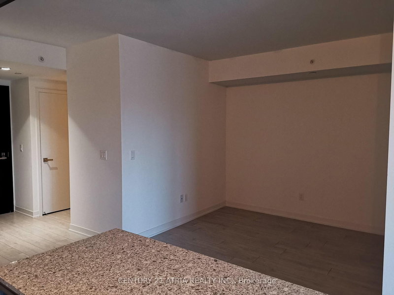209 - 31 Tippett Rd, Toronto, M3H 0C8 | Image 3