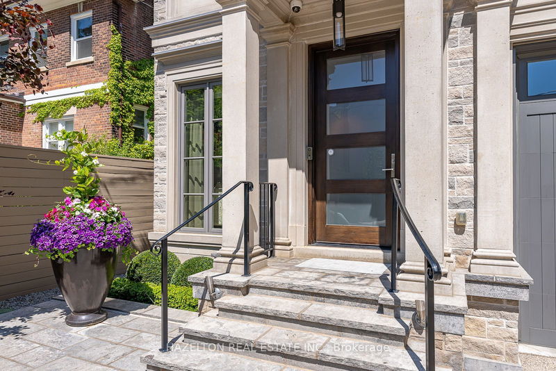 9 Parkwood Ave  Toronto, M4V 2W9 | Image 2