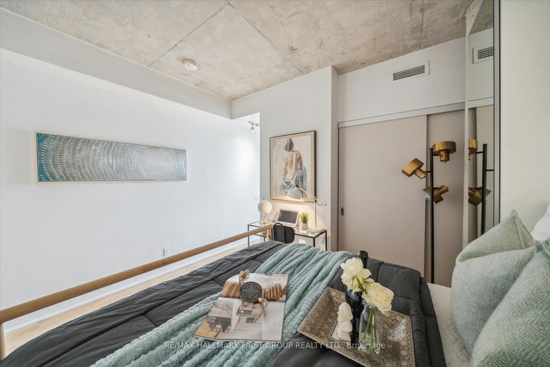  208 - 318 King St E Toronto, M5A 1K6 | Image 17