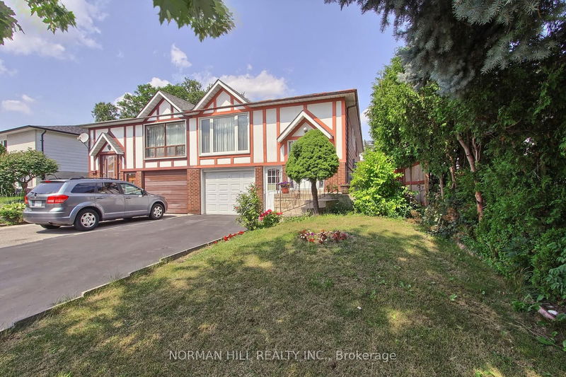 103 Micmac Cres  Toronto, M2H 2K1 | Image 2