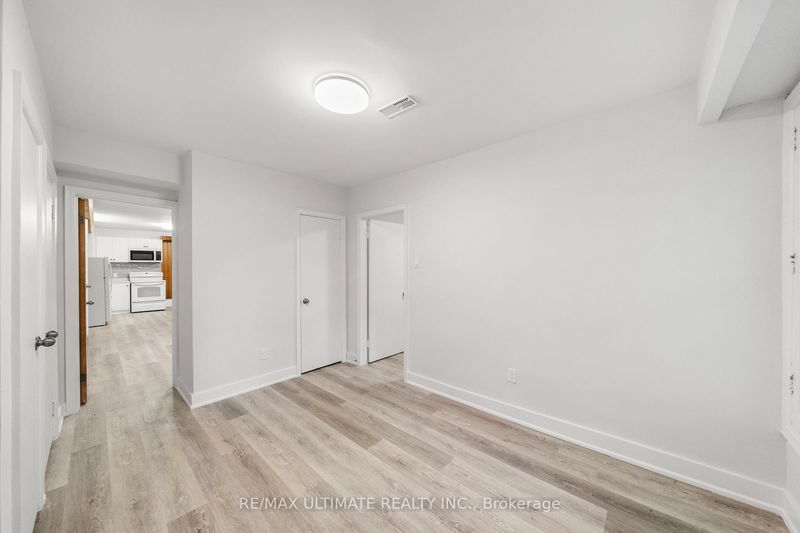 21 Christine Cres  Toronto, M2R 1A4 | Image 23