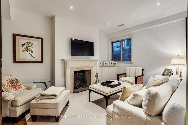 86 Gormley Ave  Toronto, M4V 1Z1 | Image 32