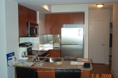 Unit 1007 — 8 Scollard St, Toronto - Annex image-0-2