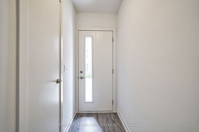 27 SPRUCE PINES Cres, Toronto - Victoria Village image-0-2