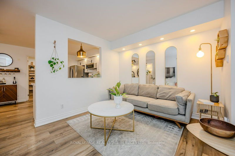  521 - 10 Douro St  Toronto, M6K 3M4 | Image 1