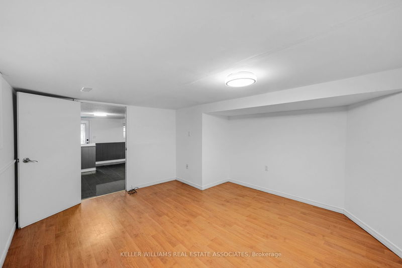 485 Lauder Ave  Toronto, M6E 3J3 | Image 25