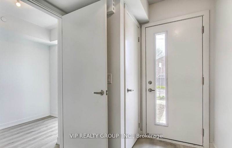 94 Bartley Dr  Toronto, M4A 0A9 | Image 3