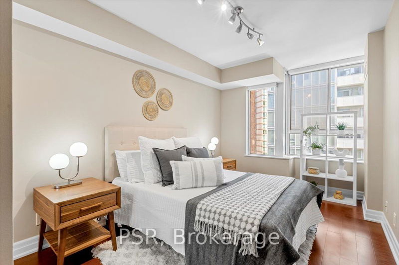  PH1 - 44 Gerrard St W Toronto, M5G 2K2 | Image 23