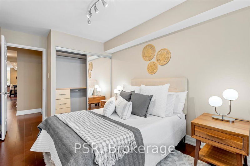  PH1 - 44 Gerrard St W Toronto, M5G 2K2 | Image 25