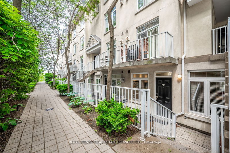  631 - 38 Stadium Rd  Toronto, M5V 3P4 | Image 6