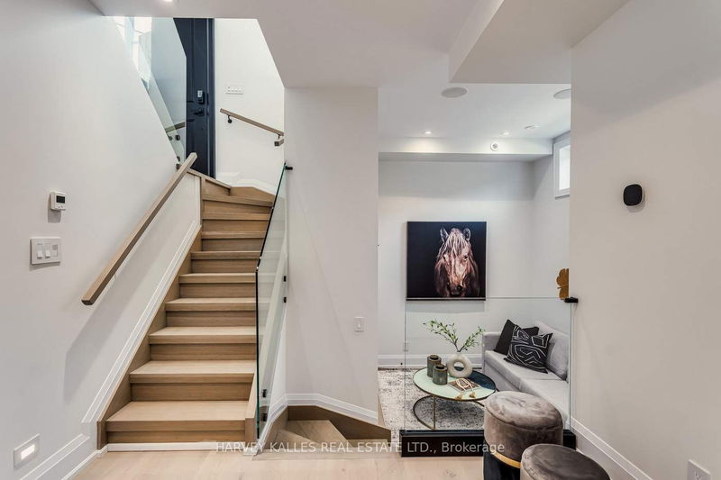 372 Briar Hill Ave  Toronto, M4R 1J2 | Image 37