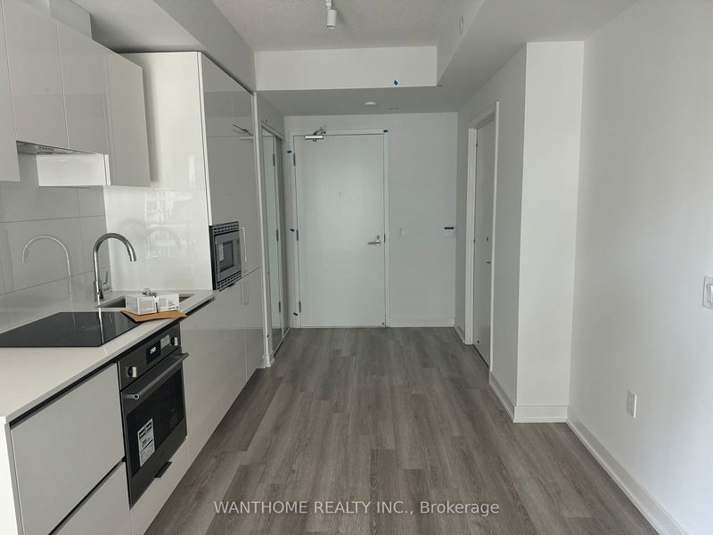 home for lease on 2307-238 Simcoe Street
