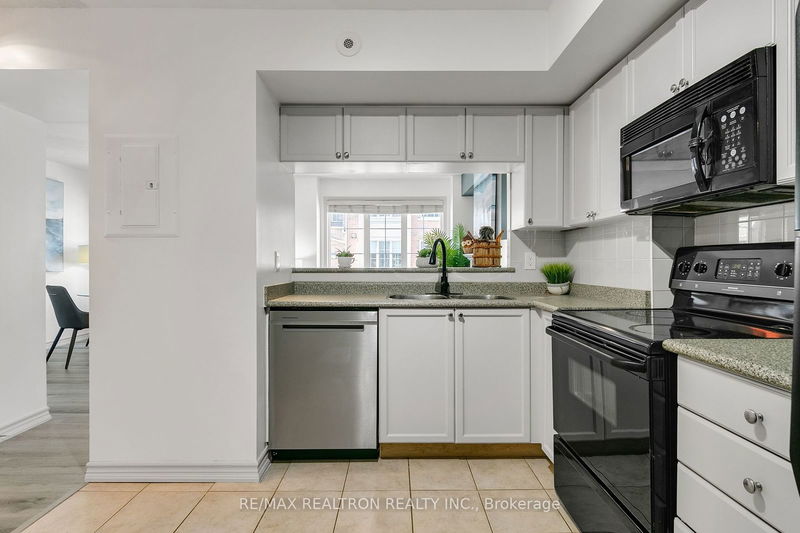  511 - 3 Everson Dr  Toronto, M2N 7C2 | Image 14