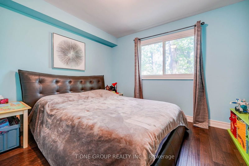 25 Greenyards Dr  Toronto, M2M 2R7 | Image 27