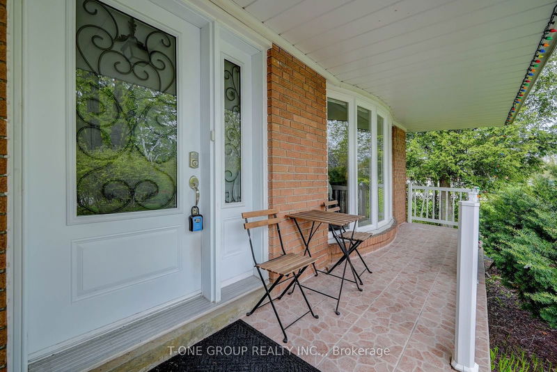 25 Greenyards Dr  Toronto, M2M 2R7 | Image 4