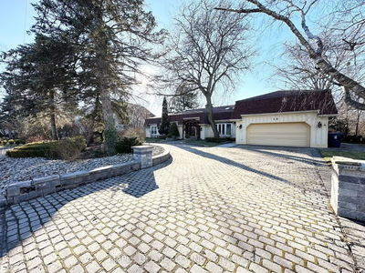 16 Brian Cliff Dr  Toronto, M3B 2G2 | Image 1