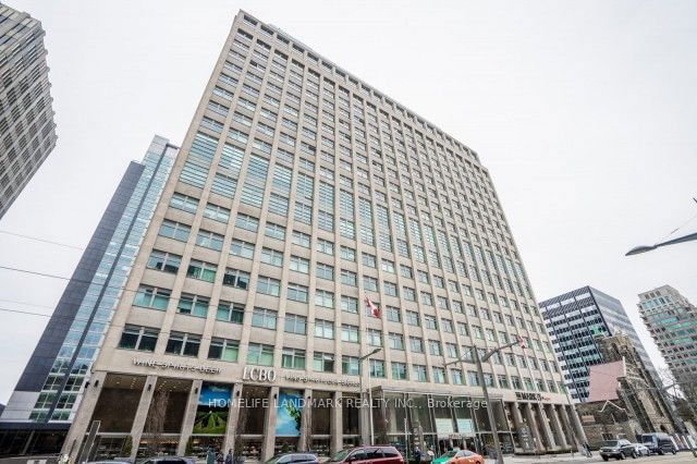 504 - 111 St Clair Avenue