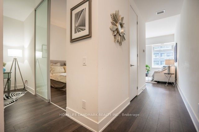 504 - 111 St Clair Avenue