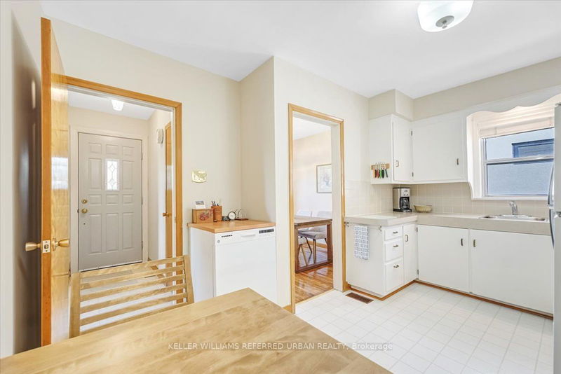 227 Patricia Ave  Toronto, M2M 1J7 | Image 10