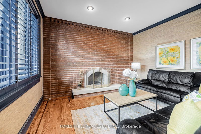 57 Rollscourt Dr  Toronto, M2L 1X6 | Image 10