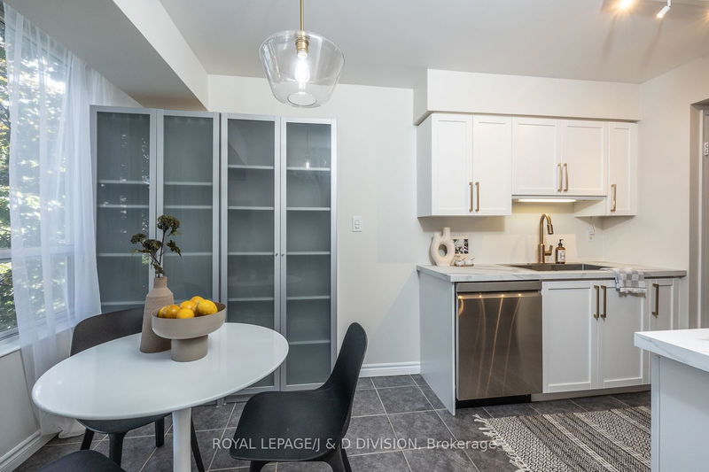  216 - 253 Merton St  Toronto, M4S 3H2 | Image 20