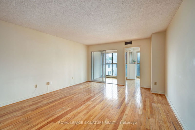  422 - 65 Scadding Ave  Toronto, M5A 4L1 | Image 4