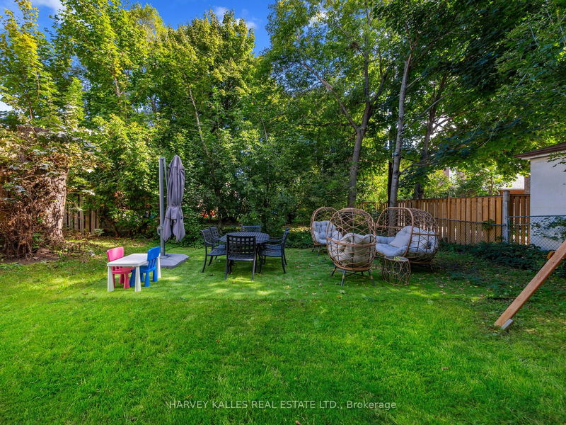 103 Burncrest Dr  Toronto, M5M 2Z6 | Image 38